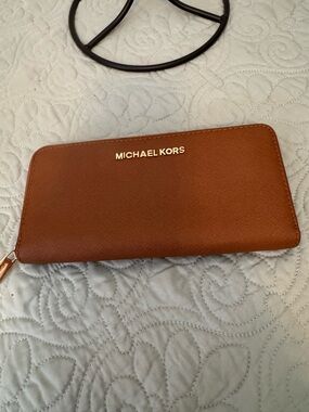 Michael Kors Brown Saffiano Leather Zip Around Continental Accordion Wallet